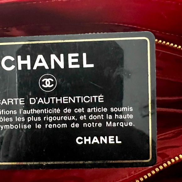 Surpique Tote Quilted Red Leather Medium handbag w/COA - Picture 6 of 8